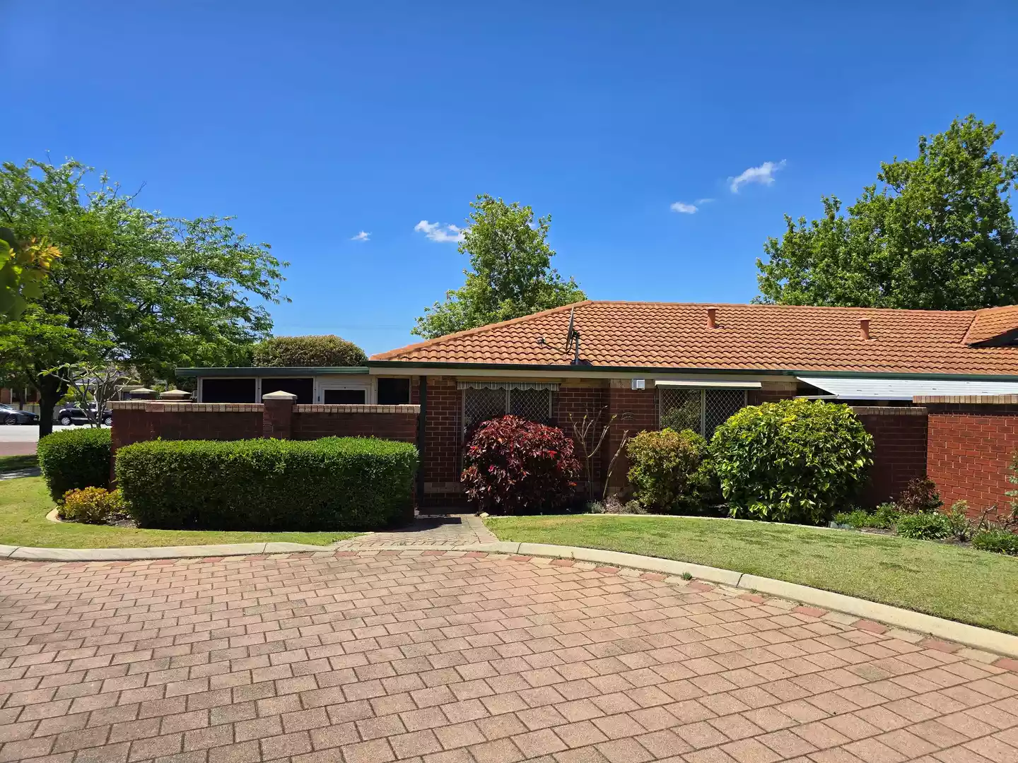 Under Offer! Just Listed! 2 Bedroom, 1 Bathroom Retirement Villa in Bentley