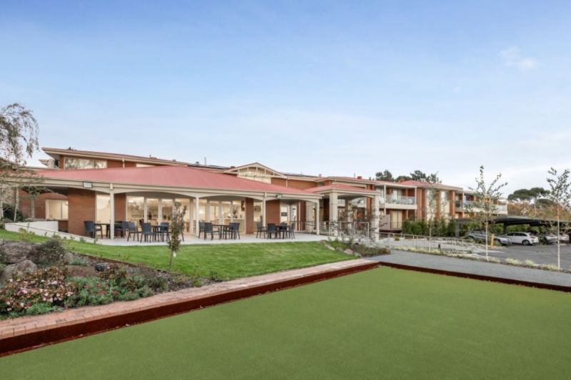 Unique fully refurbished 2-bedroom + study townhouse with lift