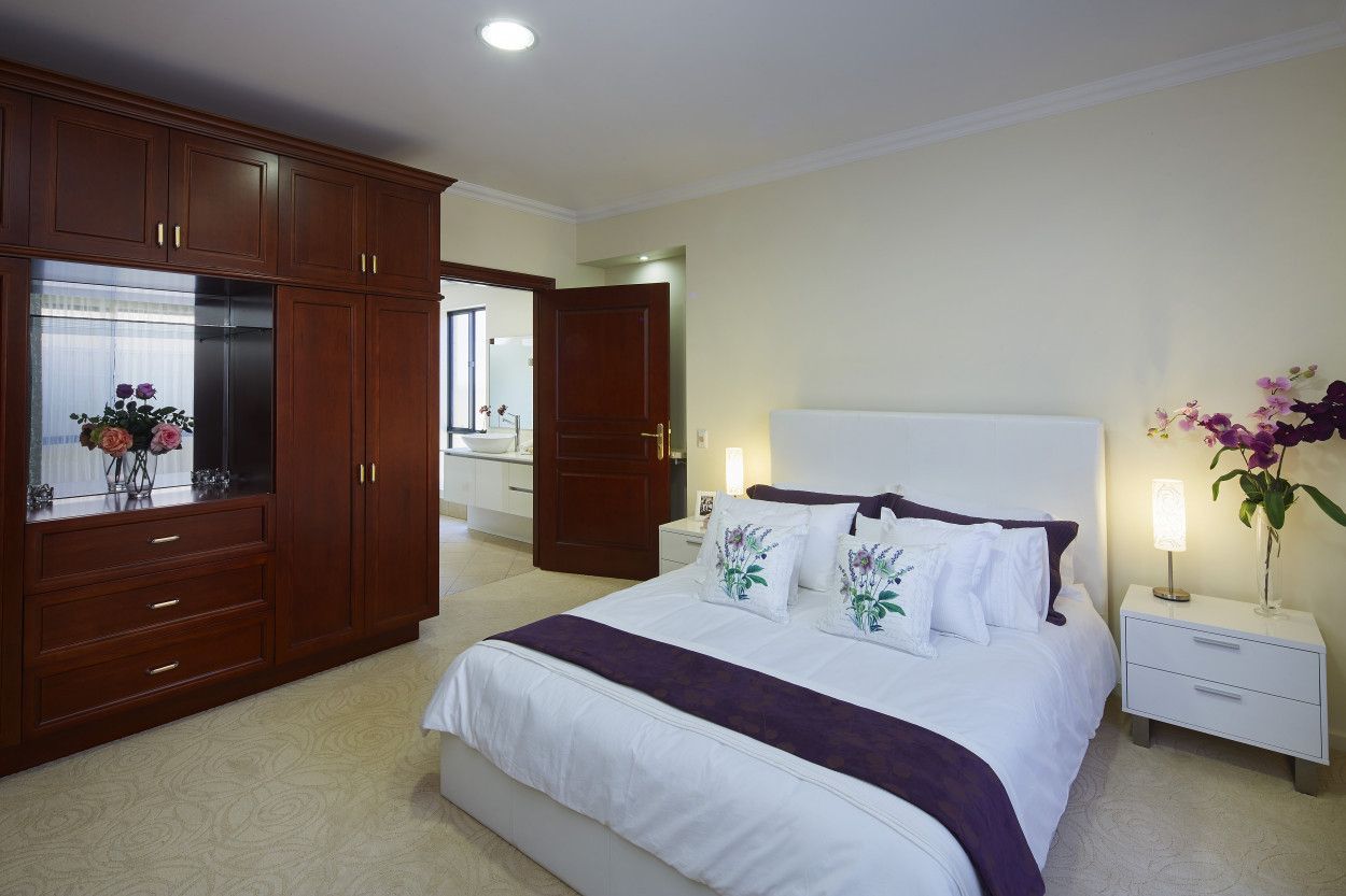 Regents Garden Aubin Grove Bungalows