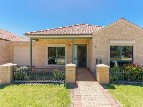 Fresh, Light-Filled Villa with Modern Comforts and Low-Maintenance Living