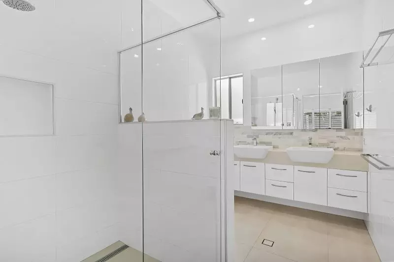 Site 230 - Established Peregrine