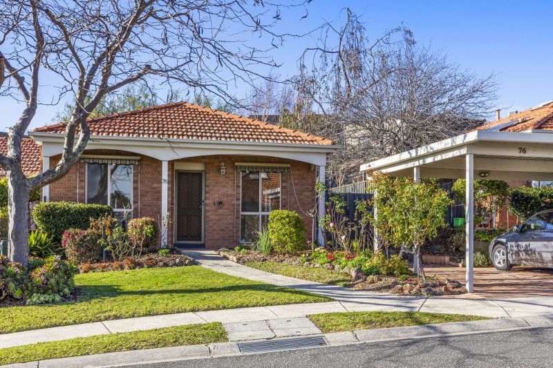 Newly refurbished 2-bedroom plus study villa