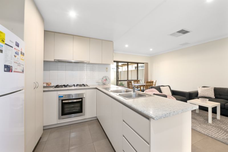 Spacious, Easy Maintenance Family Home!