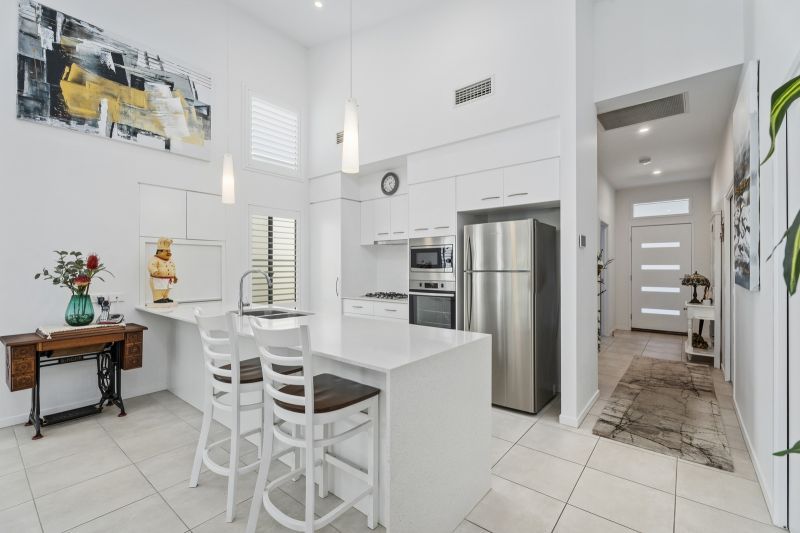 Site 82 - Established Heron