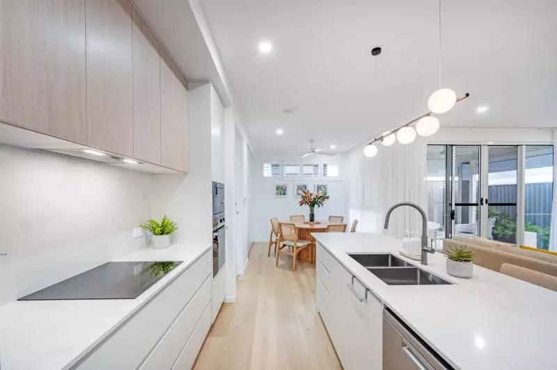 Coral Sea Dreaming -  Spacious Three-Bedroom Retreat