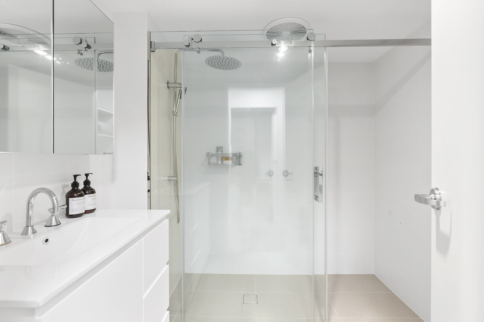 Serene 2-Bedroom Unit Surrounded by Nature