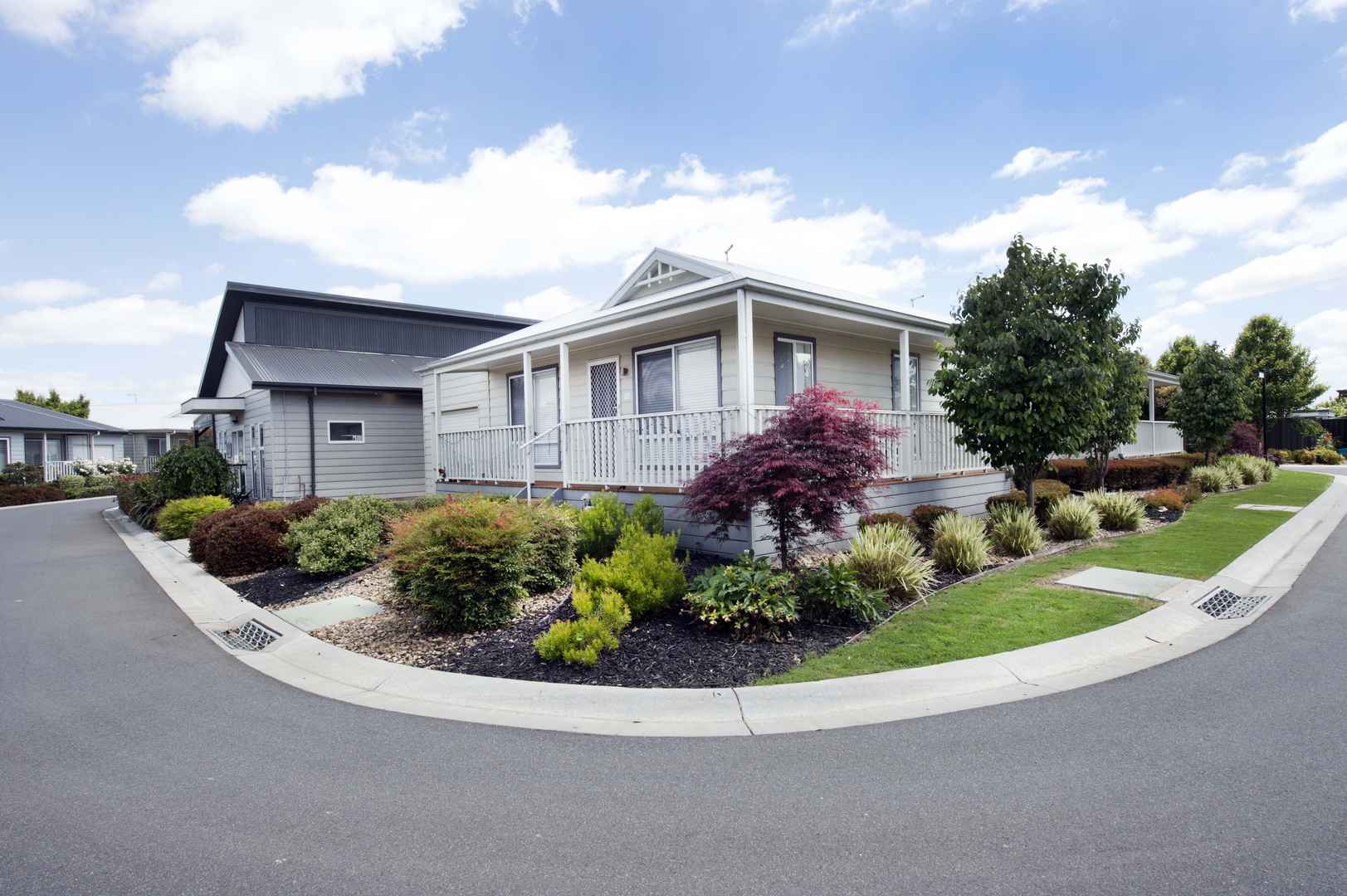 Lifestyle Lyndarum - Live your best life with everything you need on your doorstep. Downsize to the laid-back lifestyle of your dreams.