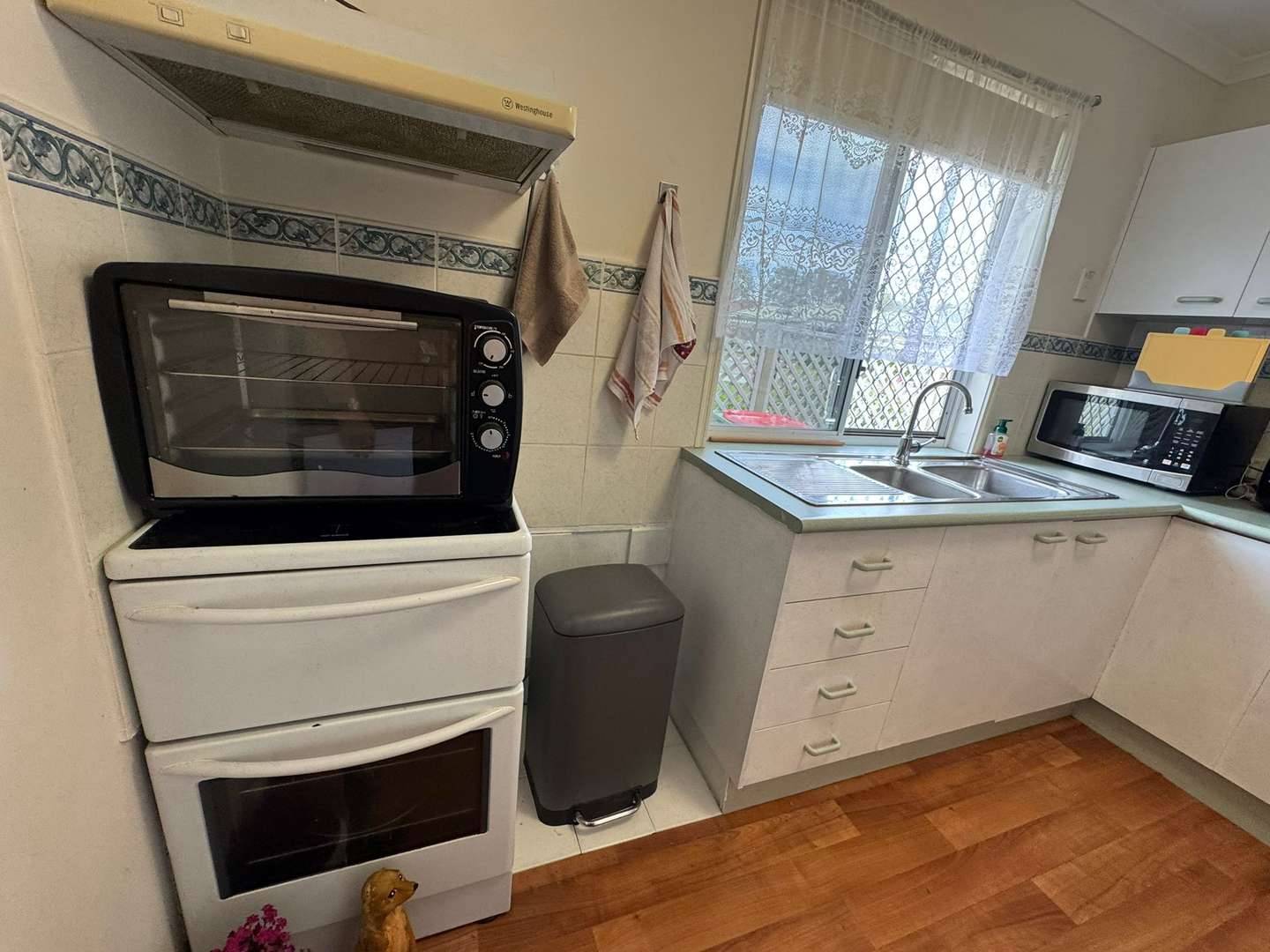 Over 50's Gated Community - Light & Bright & a Beautiful Outdoor entertaining area.