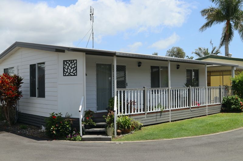 The Palms Village - Over 50's Pet Friendly Lifestyle Village