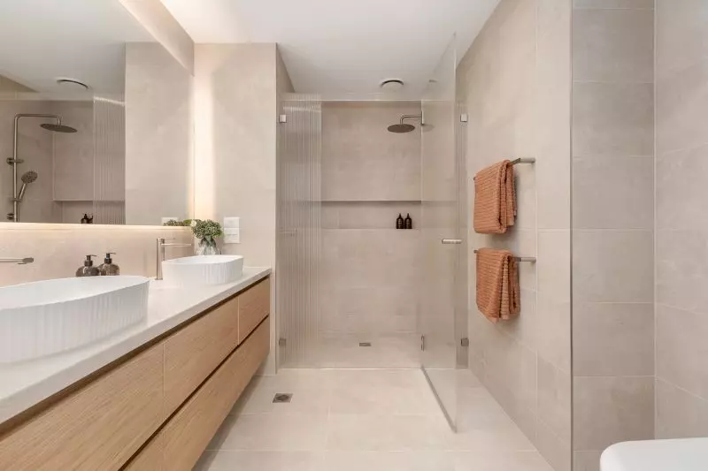 Spacious three-bedroom apartment with garden views