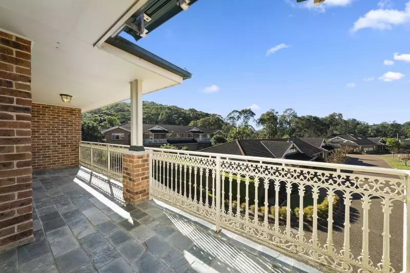 Charming newly fully refurbished 2-Bedroom PLUS study Home in Serene Oxford Falls - $1,490,000