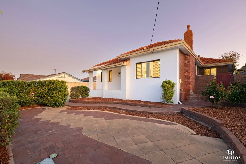 Family Home With Development Options!