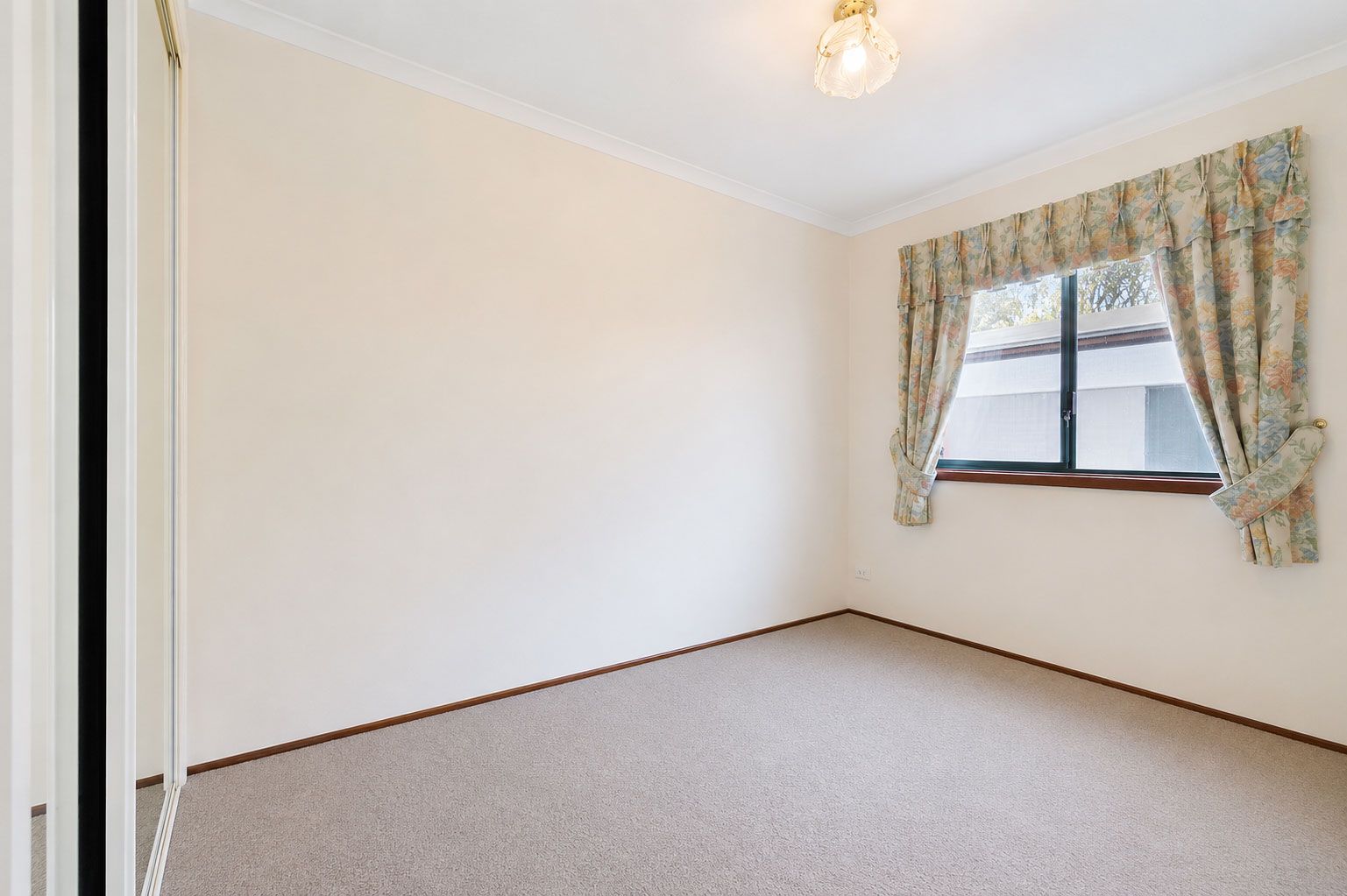 Spacious 3-Bedroom Home with Serpentine River Views