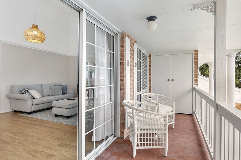 Beautifully presented renovated spacious unit located close to the clubhouse.