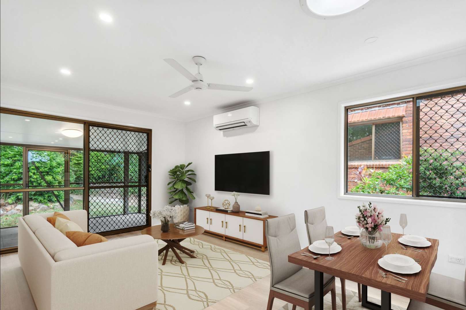 Light-filled one-bedroom plus study villa