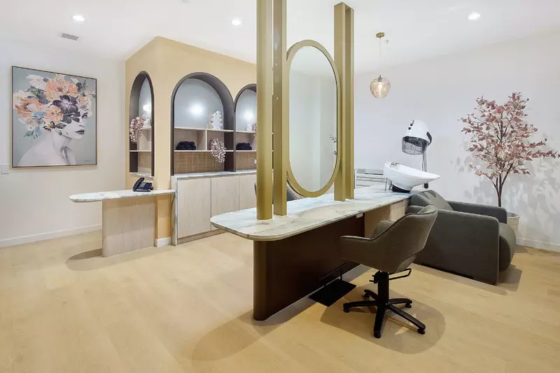 Elegant One-Bedroom Apartment 