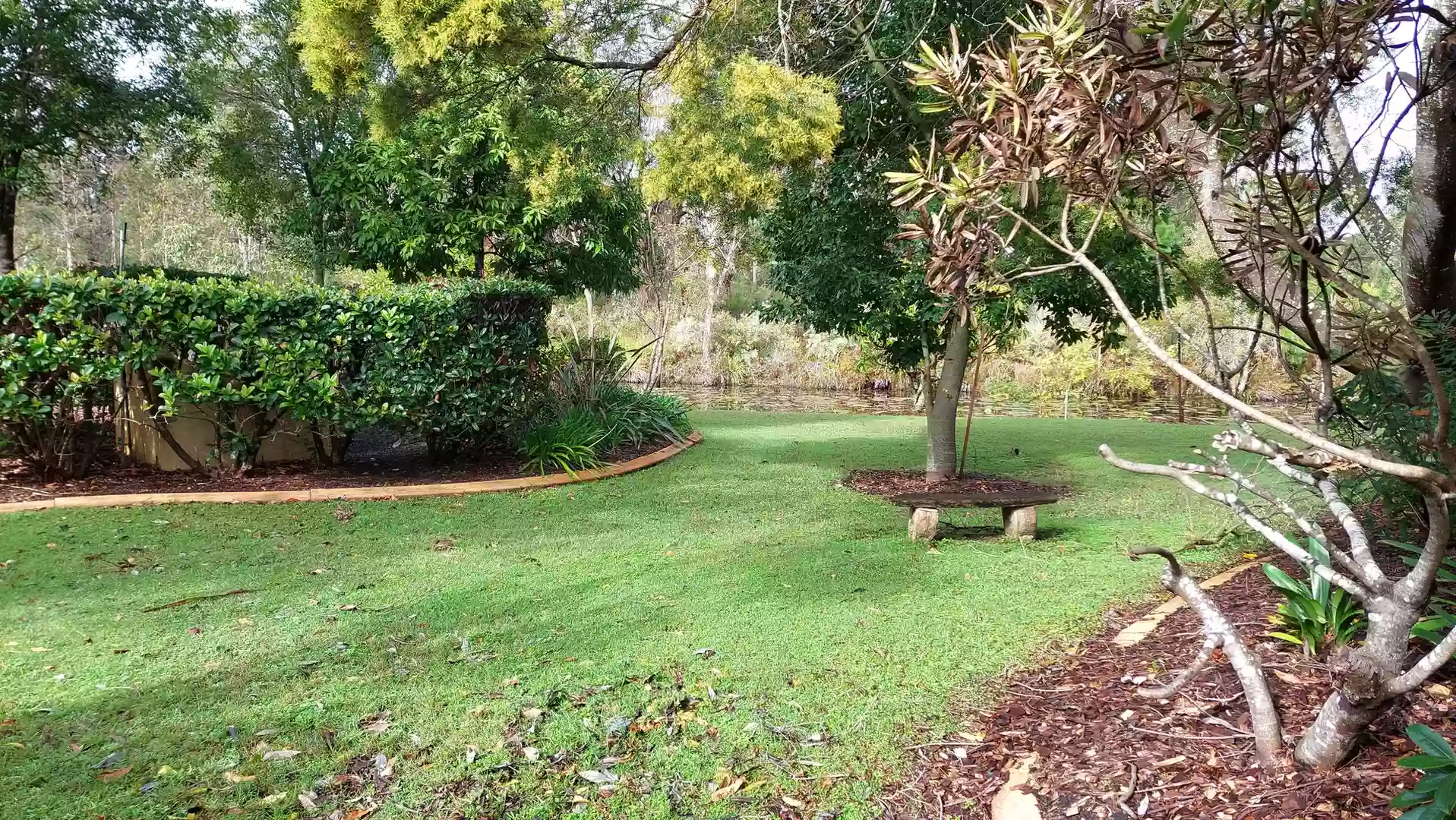 Beautiful and Spacious Duplex with Single Garage