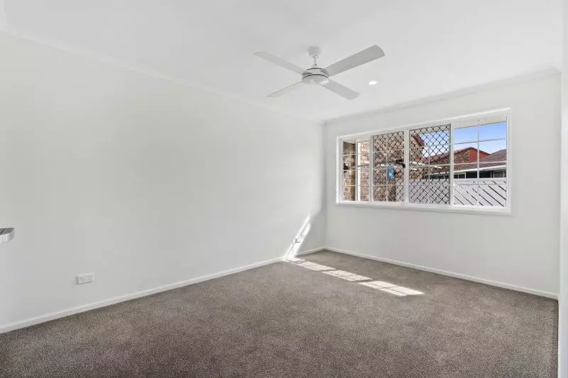 Stunning refurbished villa with Golf Course Views