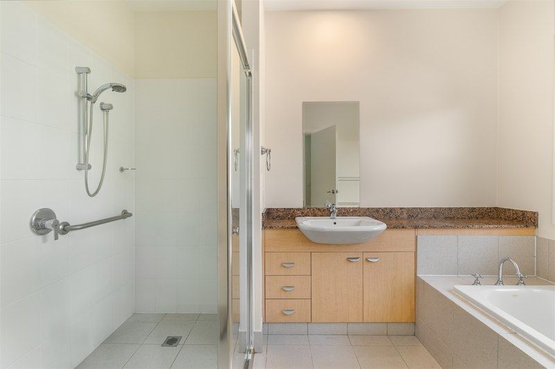 Sunlit Courtyard Living in the Heart of Annesley Bowral