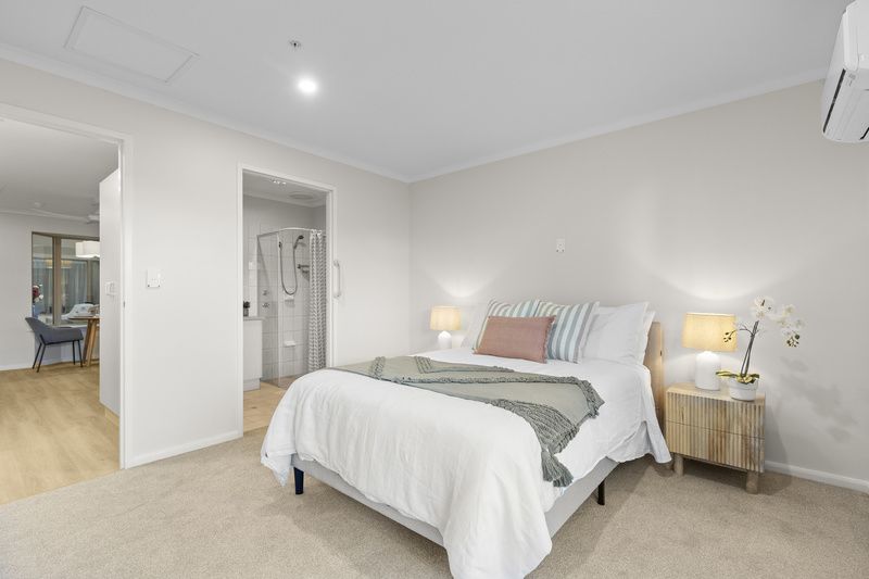 Freshly Updated Serviced Apartment with Private Courtyard