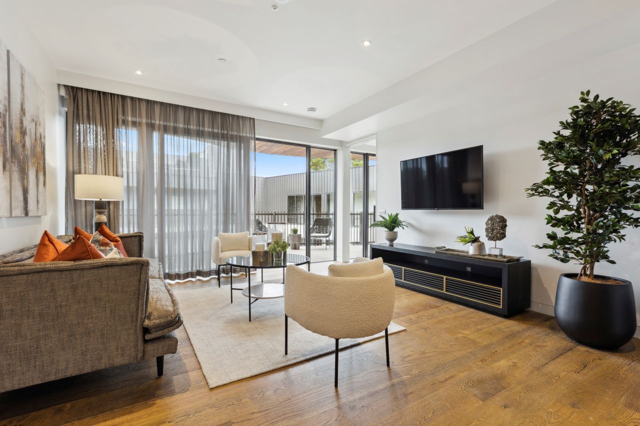 Luxurious Two-Bedroom Courtyard Facing Apartment 
