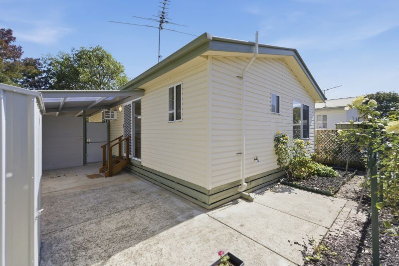 Beautifully Refurbished Two-Bedroom Home