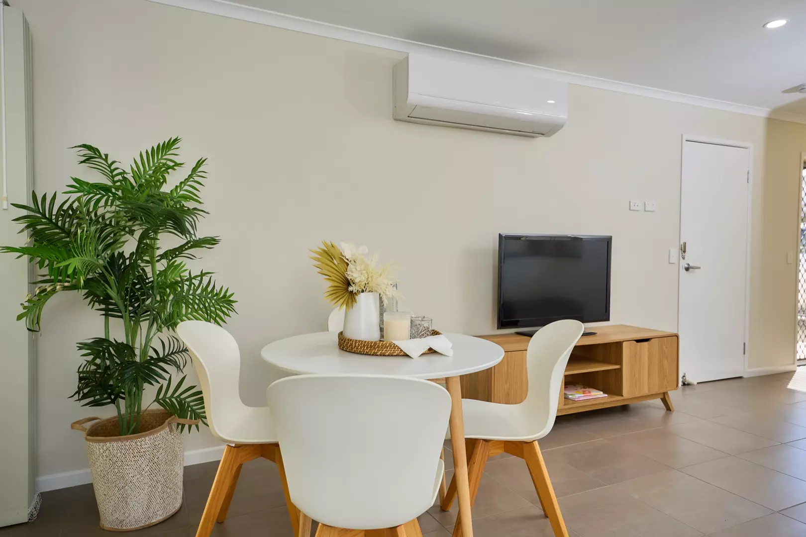 Oak Tree Retirement Village Cairns - Villa 68 - 2 Bed + 1 Bath + Study 