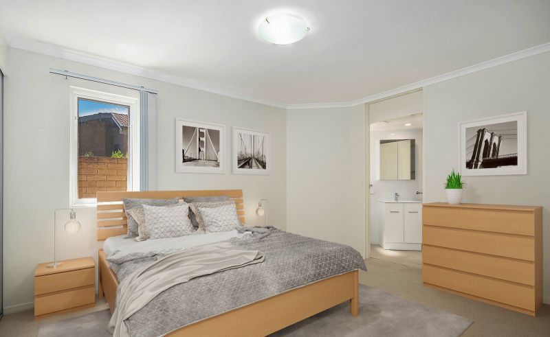 Spacious ground floor 2 bedroom unit