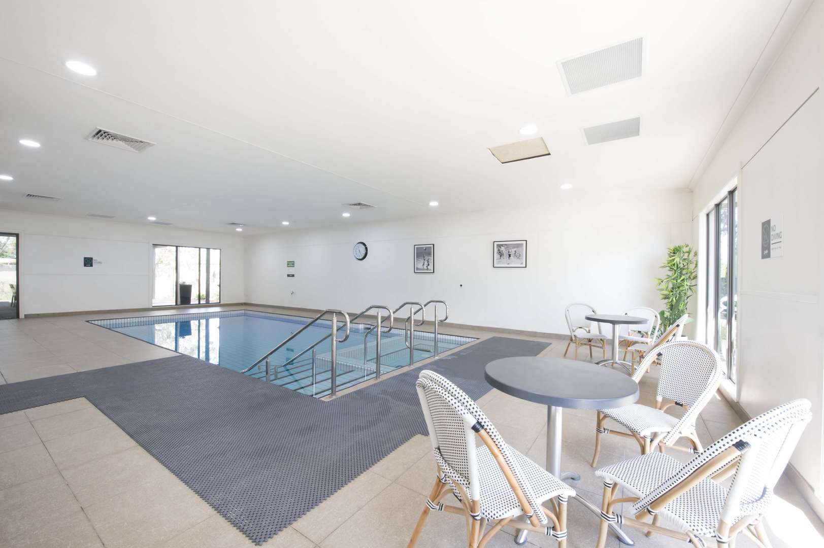 Discover well-connected comfort at Lifestyle Brookfield.