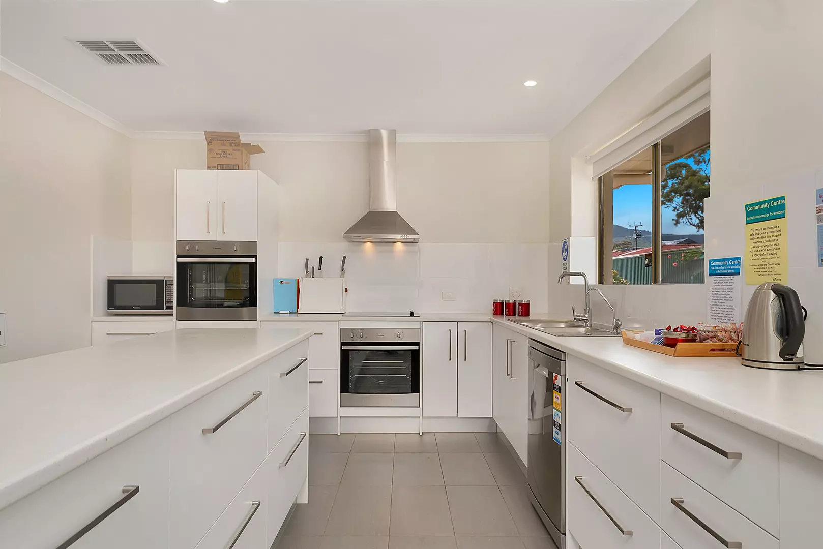 Resthaven Rostrevor ‘Leabrook Lodge’ Retirement Living offers 62 two-bedroom units close to Campbelltown Public Library, East Adelaide Healthcare, and Payneham Tavern.