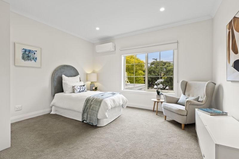 Affordable studio apartment with services