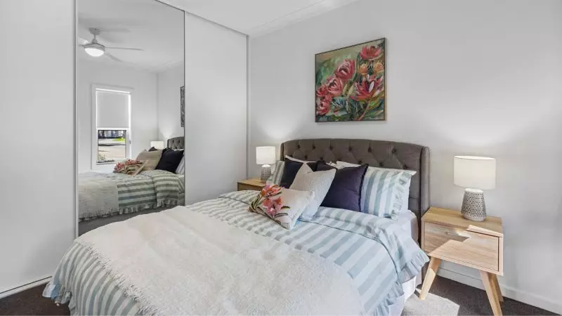 Modern 2 bed home and double carport