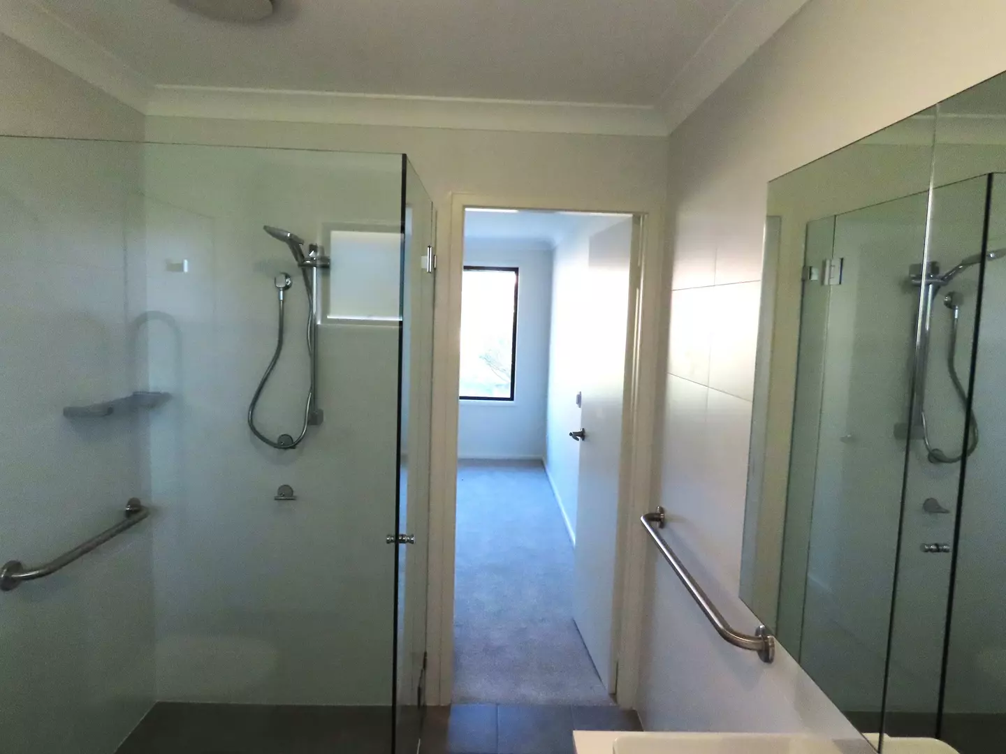 DEPOSIT TAKEN Bright and Modern 1 Bedroom Home with Park Views