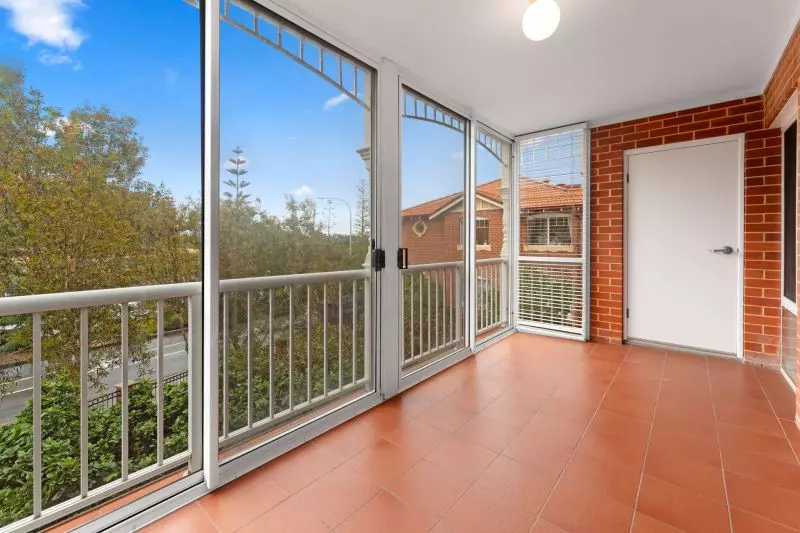 Three Bedroom Retirement Home, Don't Miss Out.....