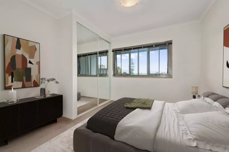 Top Floor With Park Views
