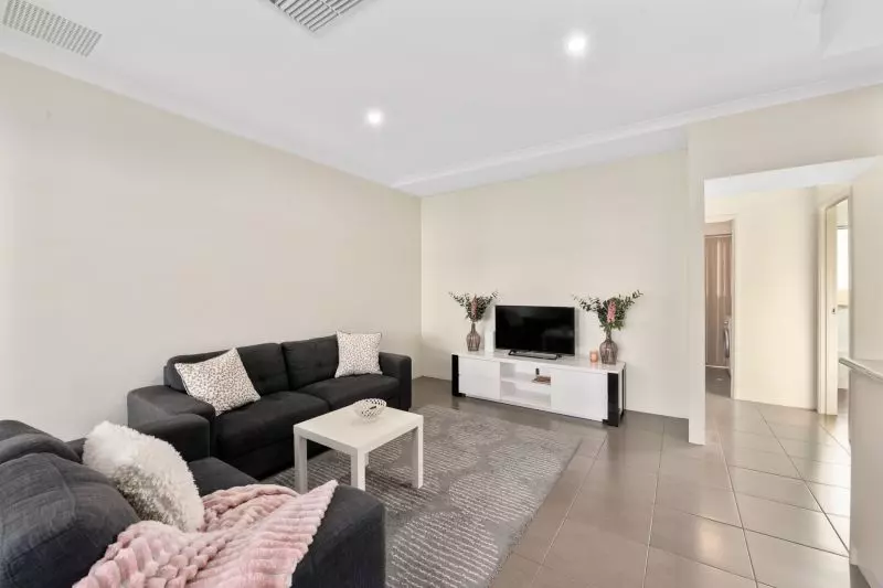 Spacious, Easy Maintenance Family Home!