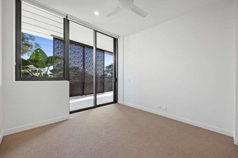 Uninterrupted Views to the Golf Course and Beyond