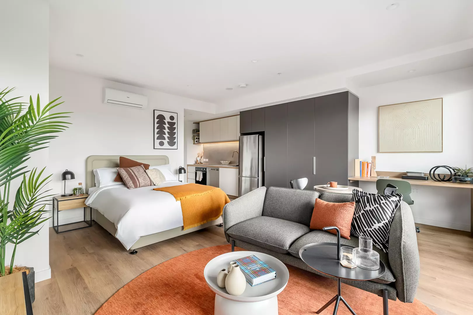 Redefine your everyday life at Caulfield Place — brand new, premium build-to-rent apartments in Caulfield, Melbourne.