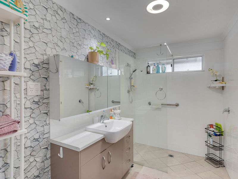 Two Bedrooms plus Study!