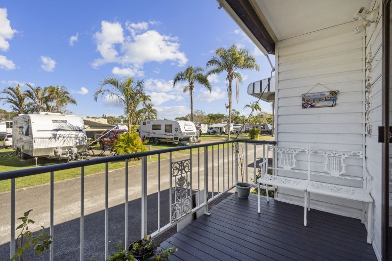 Your Perfect Coastal Haven Awaits!