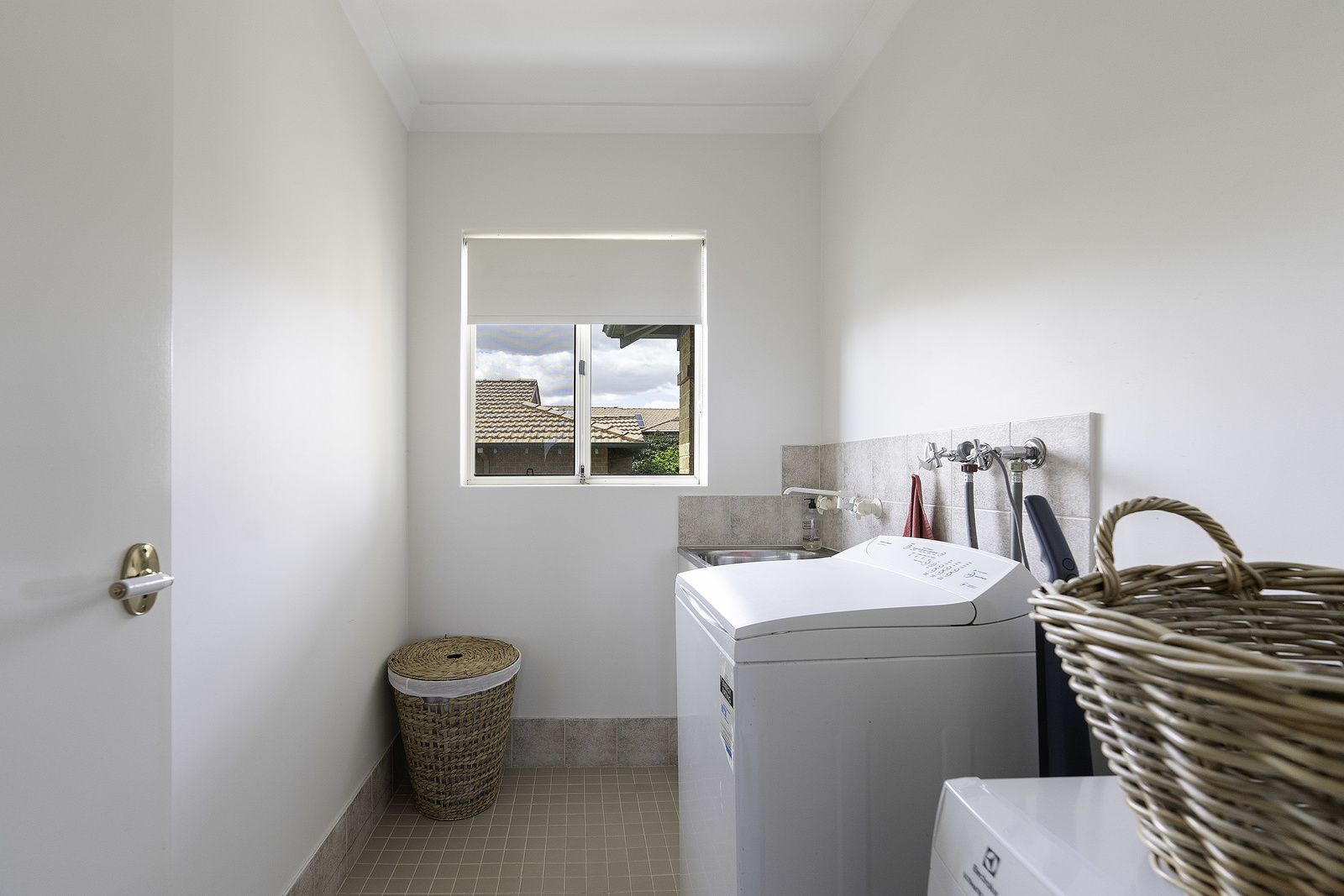 Move-in ready upper villa with sunny west-facing balcony