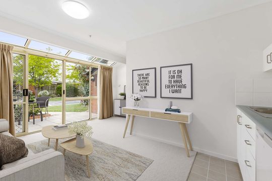 Chic Serviced Apartment with Modern Elegance and Outdoor Space
