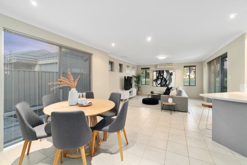 Beachside and Coastal Retreat Living!