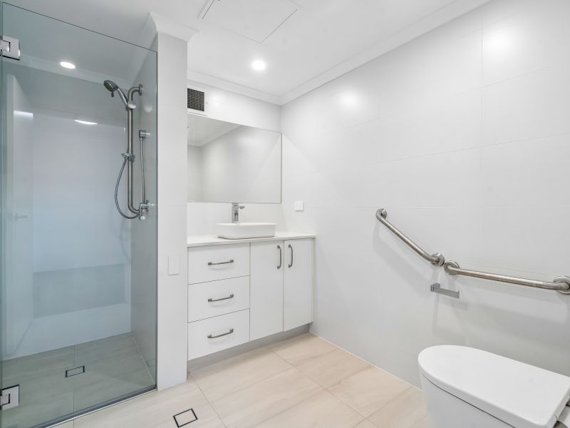 Bright and spacious one-bedroom apartment