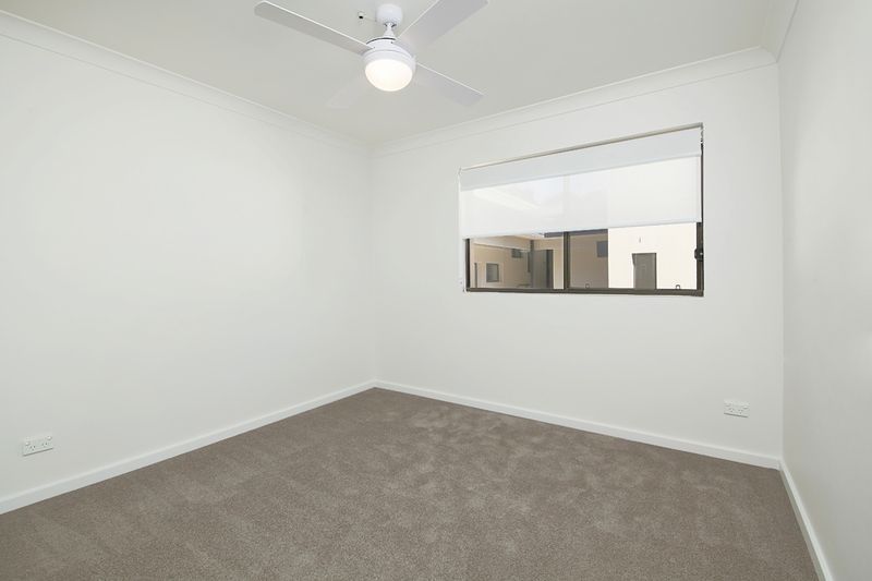 Apt 30A - Fully renovated 2-bed, delightful garden views.