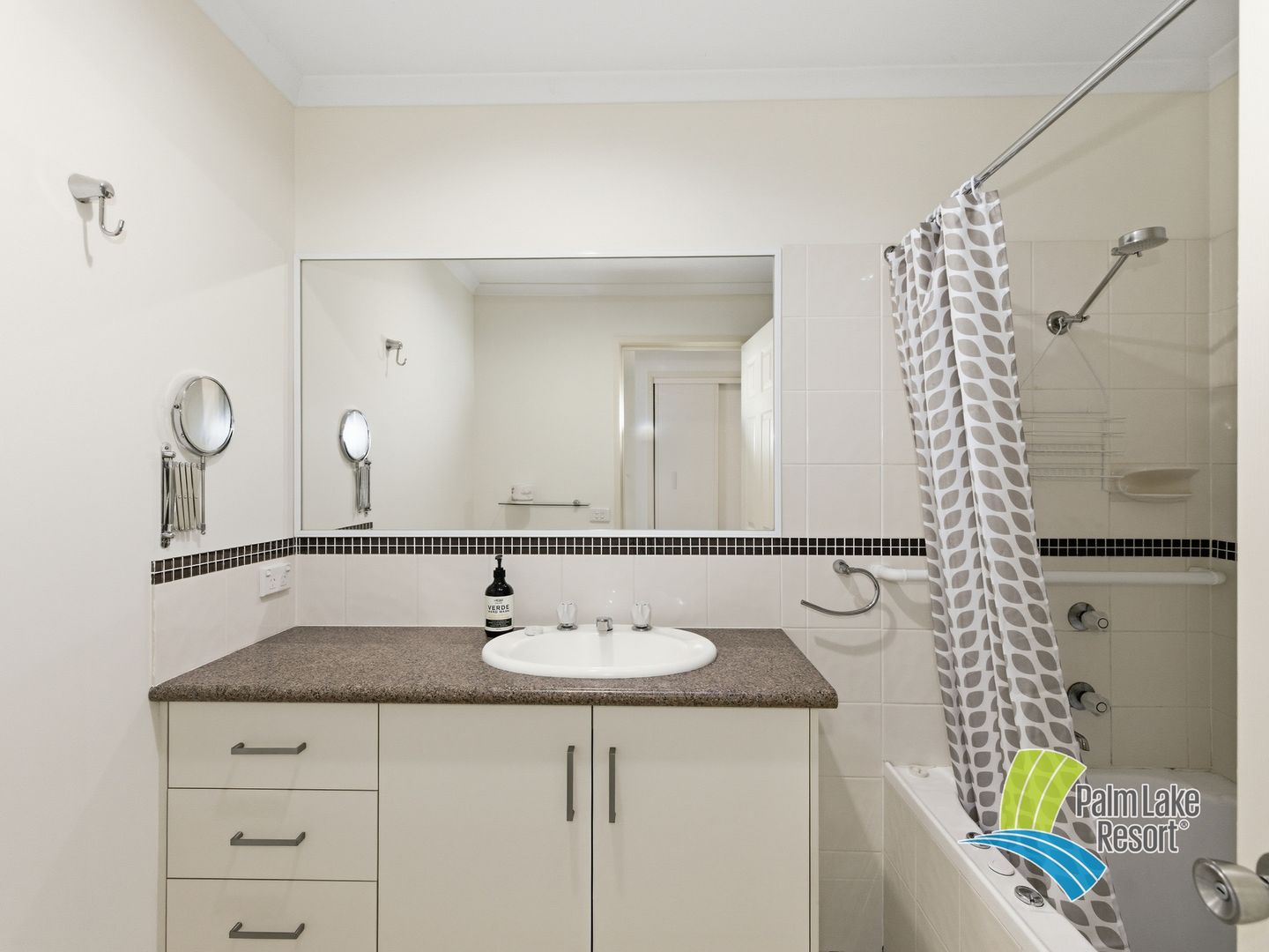 Beautiful Eighth Avenue