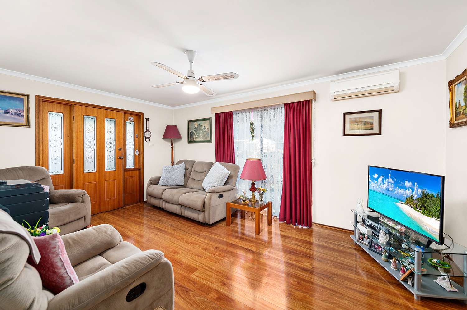 UNDER CONTRACT - Perfect Presentation - Huge Rooms, feel the space - Flex Floor Plan - Park 2 Cars