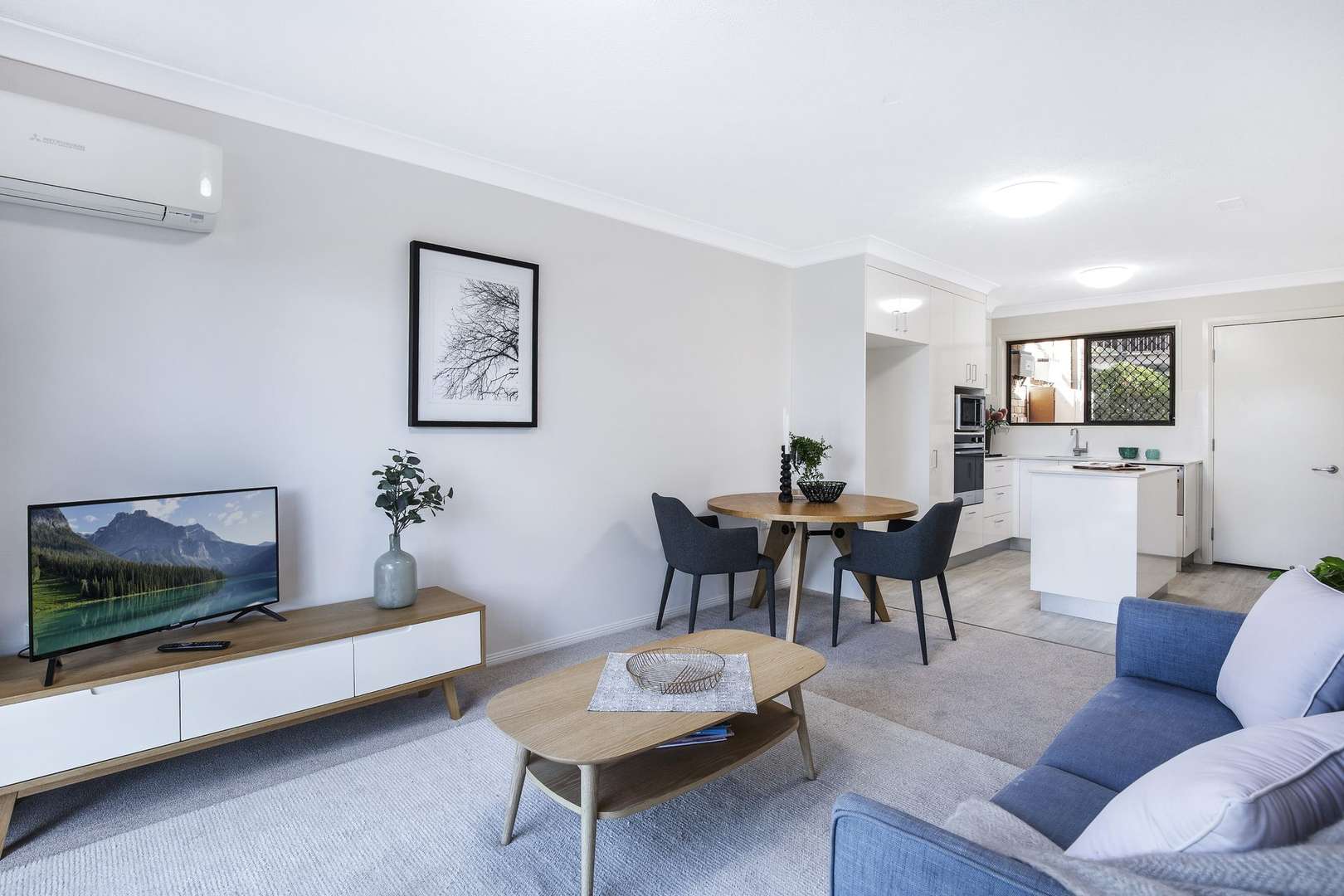 Modern 1 bedroom and study villa - available now