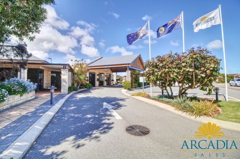 ARCADIA WATER MANDURAH - Hop, Skip & a Jump From The Club House...