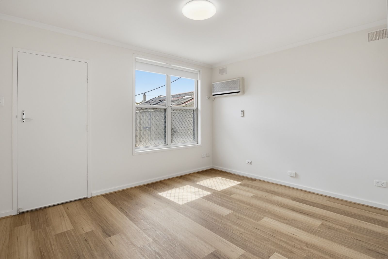 Over 55s living - Cosy & welcoming 1 bed home